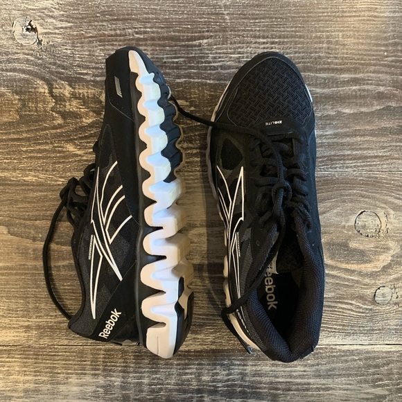 Reebok Ziglite Shoes - size 7 - Picture 1 of 5